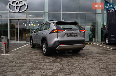 Позашляховик / Кросовер Toyota RAV4 2023 в 