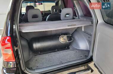 Внедорожник / Кроссовер Toyota RAV4 2002 в 