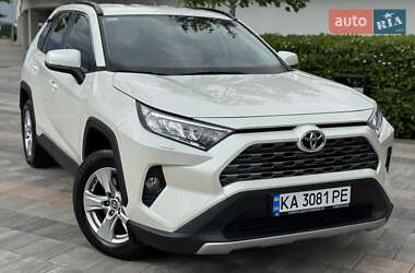 Позашляховик / Кросовер Toyota RAV4 2019 в Києві