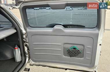 Внедорожник / Кроссовер Toyota RAV4 2003 в 