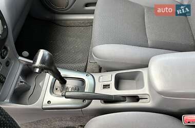 Внедорожник / Кроссовер Toyota RAV4 2003 в 