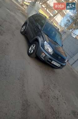 Внедорожник / Кроссовер Toyota RAV4 2003 в Киеве