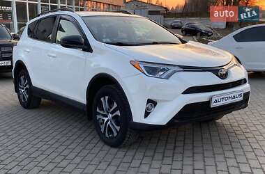 Позашляховик / Кросовер Toyota RAV4 2017 в Житомирі