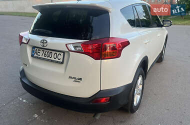 Внедорожник / Кроссовер Toyota RAV4 2013 в 