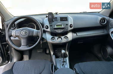 Внедорожник / Кроссовер Toyota RAV4 2008 в 