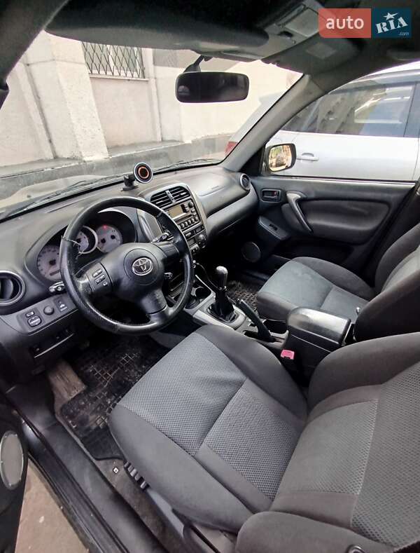 Внедорожник / Кроссовер Toyota RAV4 2003 в Киеве фото 5 Внедорожник / Кроссовер Toyota RAV4 2003 в Киеве