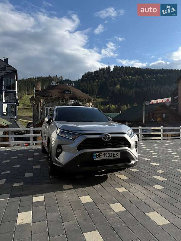 Внедорожник / Кроссовер Toyota RAV4 2020 в Одессе