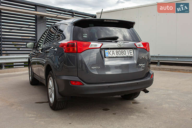 Внедорожник / Кроссовер Toyota RAV4 2013 в Киеве