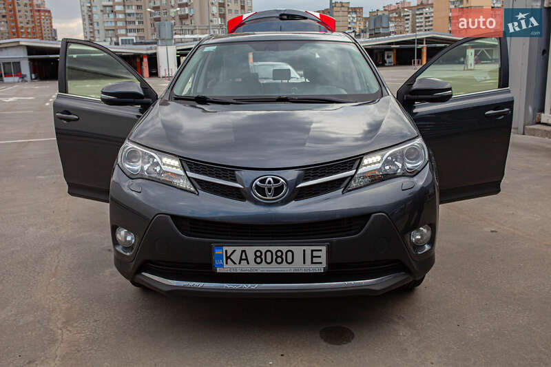 Внедорожник / Кроссовер Toyota RAV4 2013 в Киеве