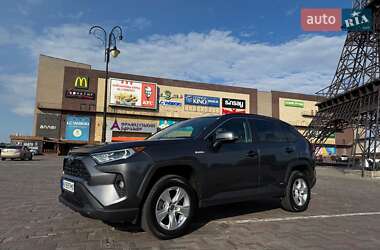Внедорожник / Кроссовер Toyota RAV4 2021 в Харькове
