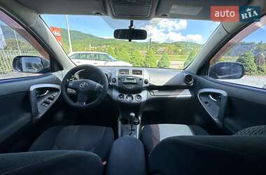 Позашляховик / Кросовер Toyota RAV4 2006 в Хусті