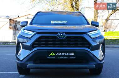 Внедорожник / Кроссовер Toyota RAV4 2020 в 