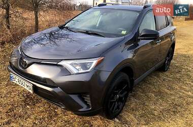 Позашляховик / Кросовер Toyota RAV4 2018 в Львові