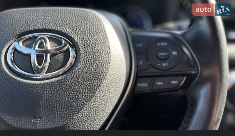 Внедорожник / Кроссовер Toyota RAV4 2019 в Львове