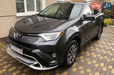 Позашляховик / Кросовер Toyota RAV4 2015 в Тернополі