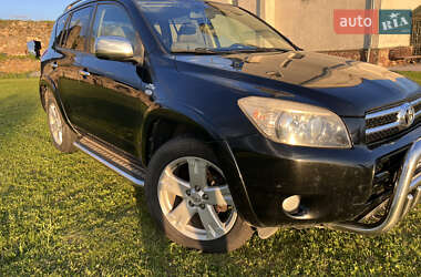 Позашляховик / Кросовер Toyota RAV4 2006 в 