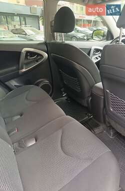 Внедорожник / Кроссовер Toyota RAV4 2006 в 