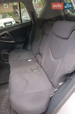 Внедорожник / Кроссовер Toyota RAV4 2006 в 