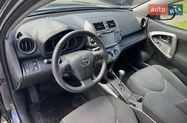 Внедорожник / Кроссовер Toyota RAV4 2011 в 
