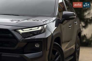 Позашляховик / Кросовер Toyota RAV4 2021 в Одесі