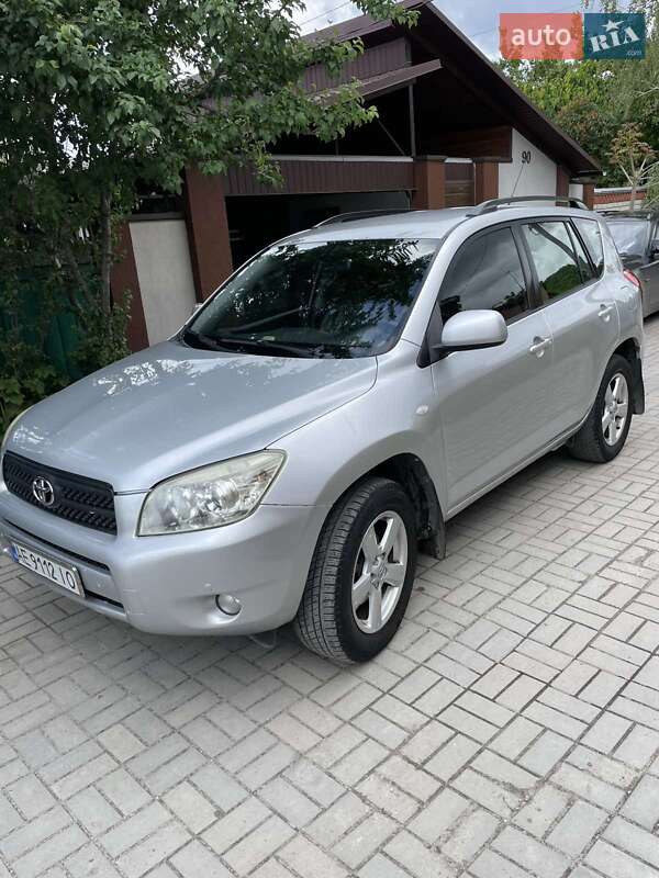 Внедорожник / Кроссовер Toyota RAV4 2007 в 