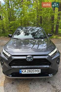 Внедорожник / Кроссовер Toyota RAV4 2024 в 