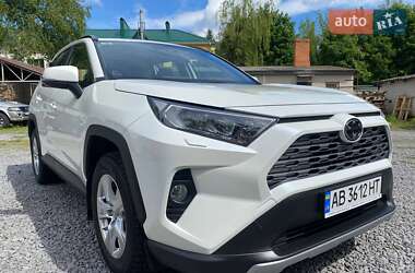 Позашляховик / Кросовер Toyota RAV4 2020 в Вінниці