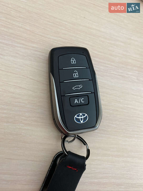 Внедорожник / Кроссовер Toyota RAV4 2021 в Киеве фото 23 Внедорожник / Кроссовер Toyota RAV4 2021 в Киеве