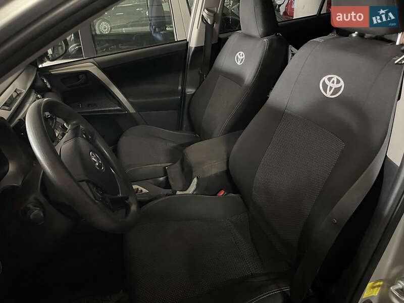 Внедорожник / Кроссовер Toyota RAV4 2013 в Борисполе