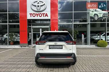 Внедорожник / Кроссовер Toyota RAV4 2022 в 