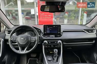 Внедорожник / Кроссовер Toyota RAV4 2022 в 