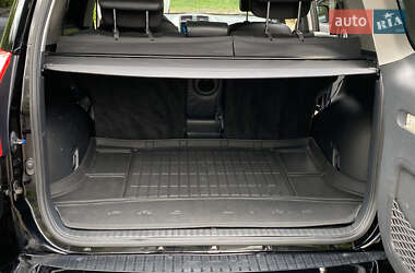 Внедорожник / Кроссовер Toyota RAV4 2011 в 