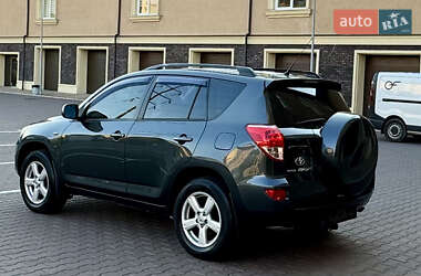 Внедорожник / Кроссовер Toyota RAV4 2007 в 