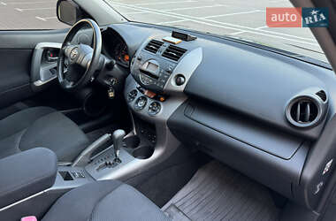 Внедорожник / Кроссовер Toyota RAV4 2007 в 