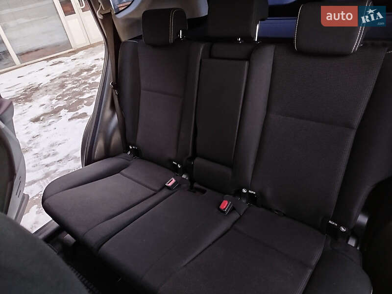 Позашляховик / Кросовер Toyota RAV4 2017 в Києві