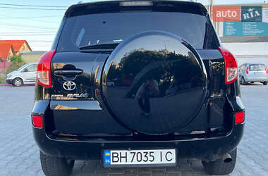 Позашляховик / Кросовер Toyota RAV4 2008 в 