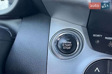 Позашляховик / Кросовер Toyota RAV4 2008 в 