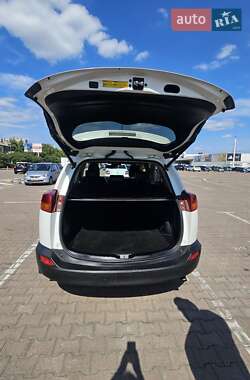 Внедорожник / Кроссовер Toyota RAV4 2013 в 