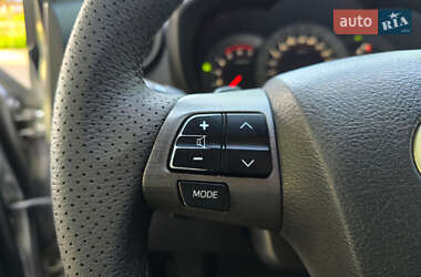 Позашляховик / Кросовер Toyota RAV4 2010 в 
