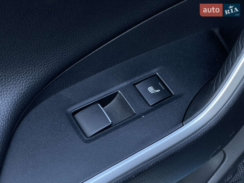 Внедорожник / Кроссовер Toyota RAV4 2019 в Одессе