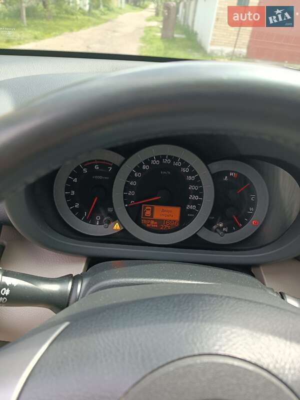 Позашляховик / Кросовер Toyota RAV4 2006 в Броварах