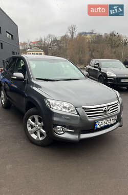 Toyota RAV4 2011