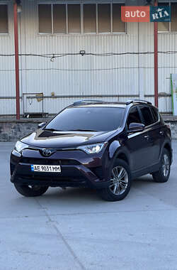 Внедорожник / Кроссовер Toyota RAV4 2017 в Полтаве