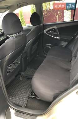 Внедорожник / Кроссовер Toyota RAV4 2008 в 