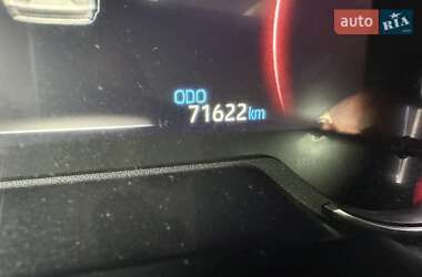 Внедорожник / Кроссовер Toyota RAV4 2019 в 