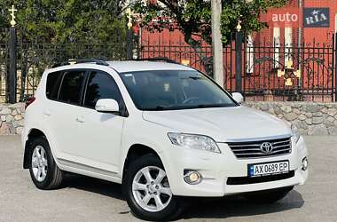 Внедорожник / Кроссовер Toyota RAV4 2011 в Харькове