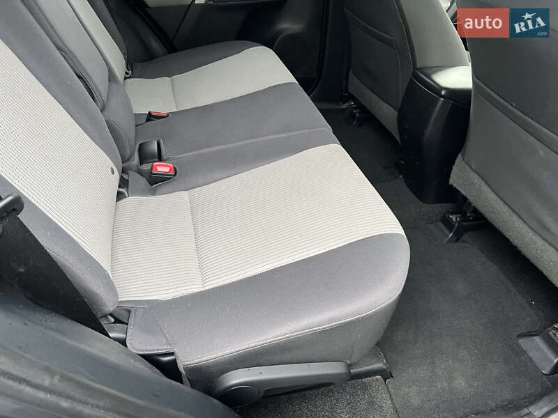Внедорожник / Кроссовер Toyota RAV4 2015 в Киеве