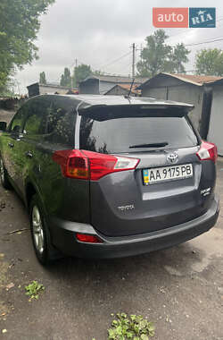 Позашляховик / Кросовер Toyota RAV4 2013 в 