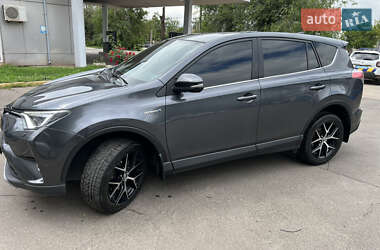 Внедорожник / Кроссовер Toyota RAV4 2016 в 