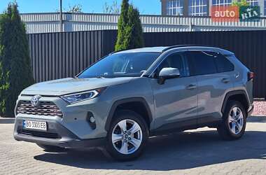 Позашляховик / Кросовер Toyota RAV4 2019 в Тернополі